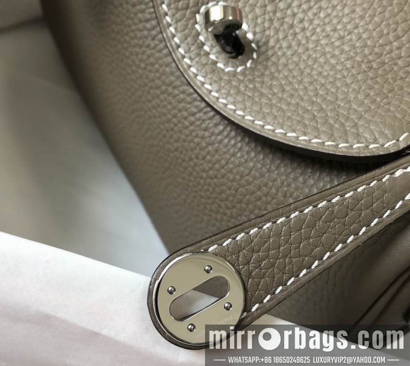 Hermes Replica Bags Mini Lindy 19cm am 01