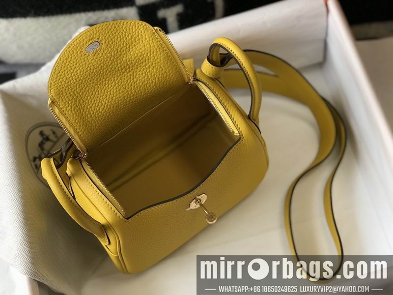 Hermes Replica Bags Mini Lindy 19cm am 01