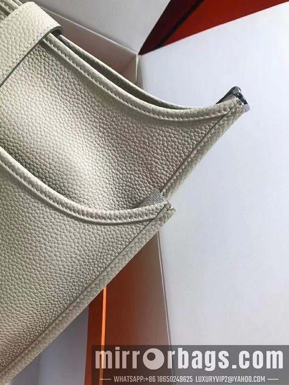 Hermes Replica Bags Herme Evelyne 28x30x9cm 080505 AM-2