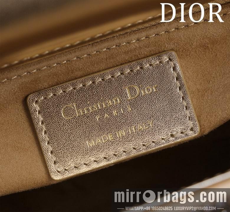 Dior Replica Bags M0505841 17X15X7cm BG