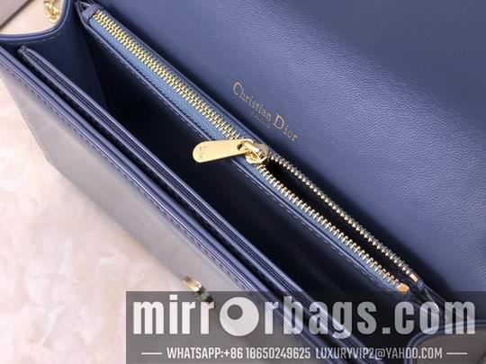 Dior Replica Bags Dior D6602漆皮藤格纹 22x12x3cm wz