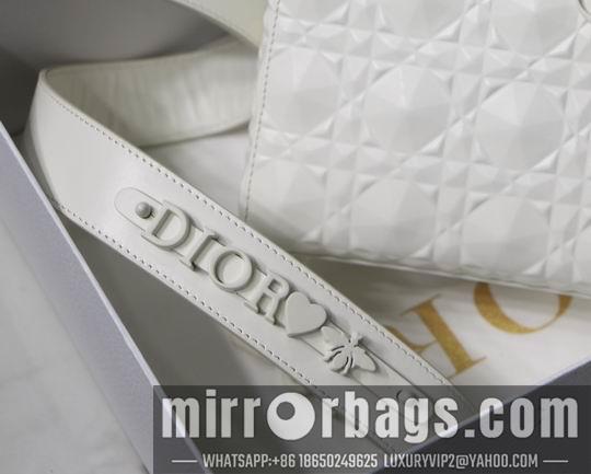 Dior Replica Bags Dior Lady M6004 20x16.5x8cm wz