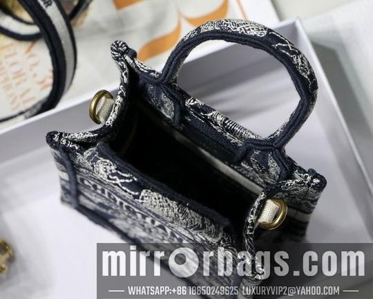 Dior Replica Bags Dior Mini tote M1286 13.5x5x18cm yz