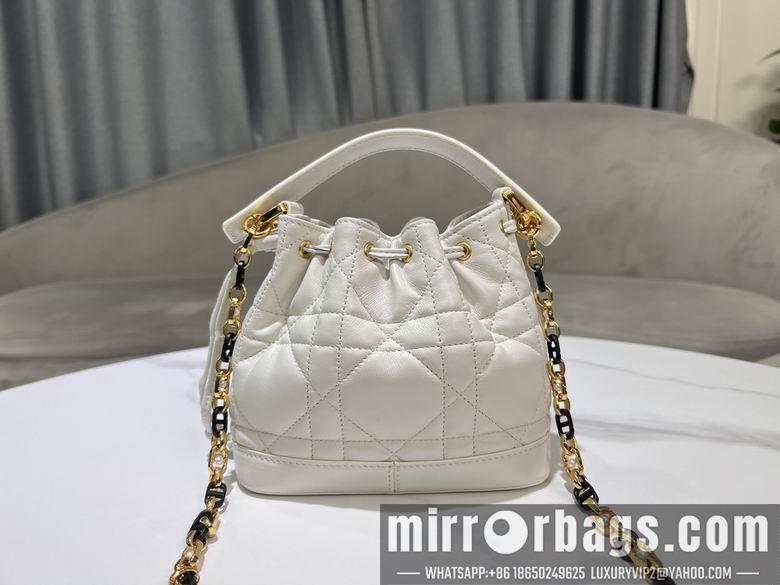 Dior Replica Bags M2780 17X16X9cm