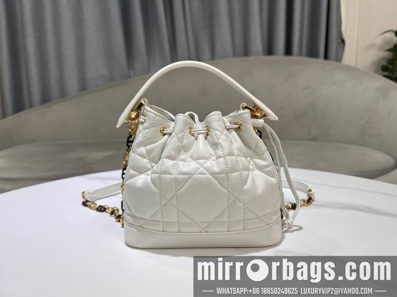 Dior Replica Bags M2780 17X16X9cm