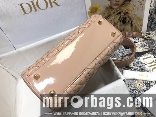 Dior Replica Bags Dior Lady M0538 漆皮字母20x16.5x8cm wz