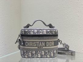 Dior Replica Bags Dior Travel 18.5x13x10.5cm  wo