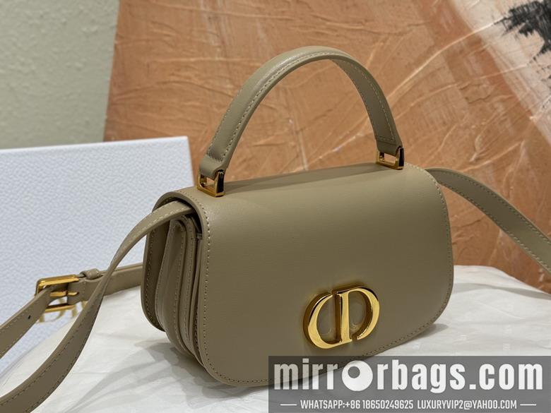 Dior Replica Bags Dior Montaigne 9370 19x9x8cm wo1