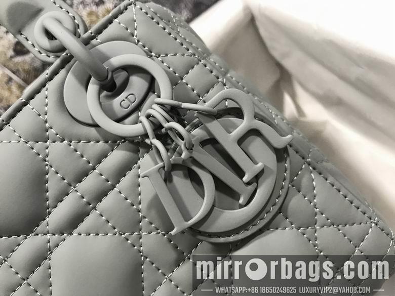 Dior Replica Bags AXM0564 17 x 15 x 7