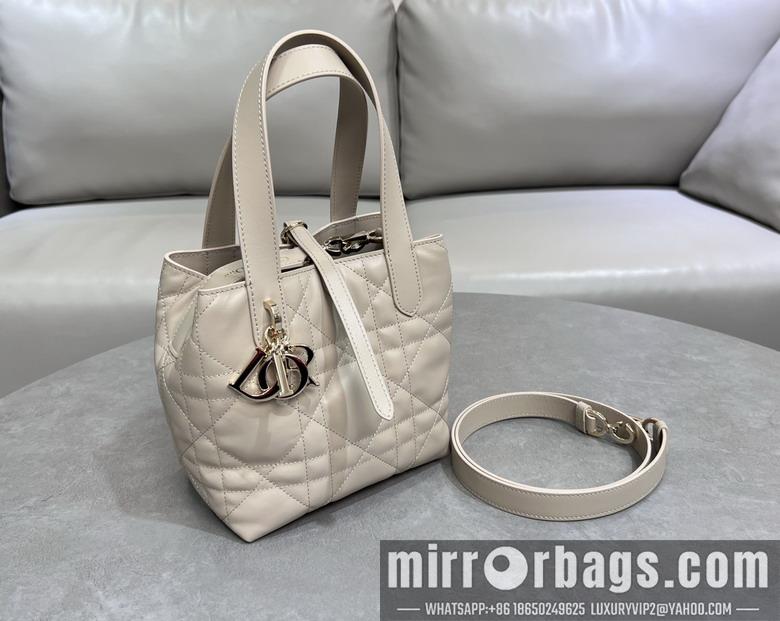 Dior Replica Bags Dior 2835 16x18x12cm yz1