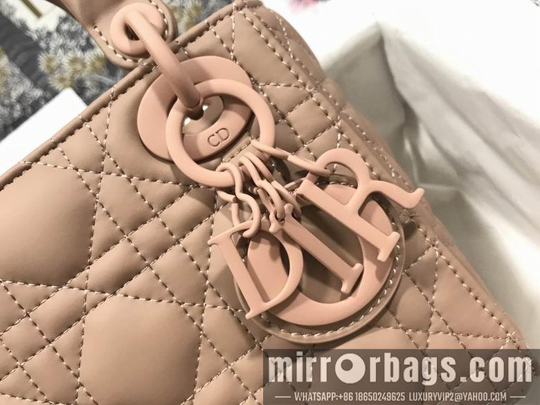 Dior Replica Bags AXM0564 17 x 15 x 7