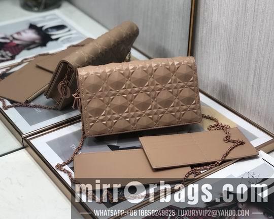 Dior Replica Bags Dior D6702钻石压纹 22x12x3cm wz