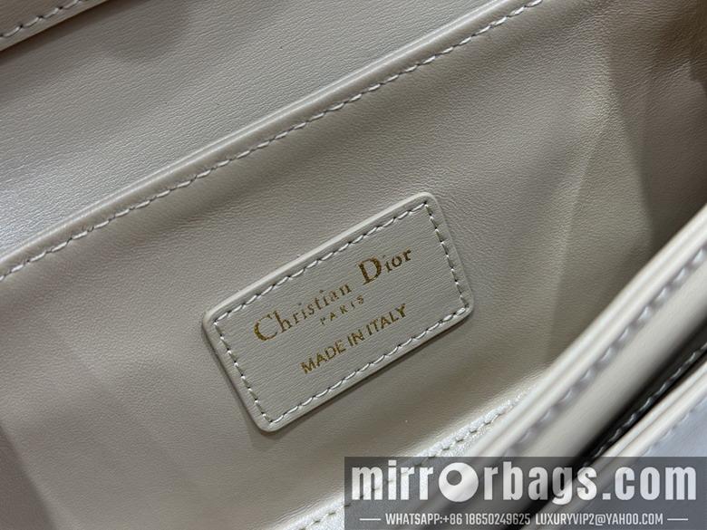 Dior Replica Bags Dior Montaigne 9370 19x9x8cm wo1