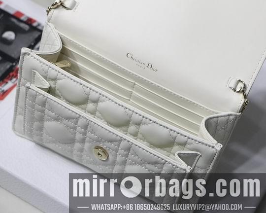 Dior Replica Bags Dior Lady链条手袋M7001 19.5x12.5x5cm wz