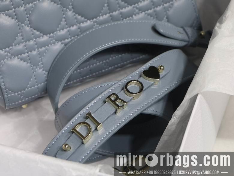 Dior Replica Bags AXM8013 20X16.5X8