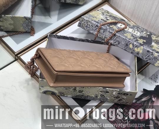 Dior Replica Bags Dior D6702钻石压纹 22x12x3cm wz