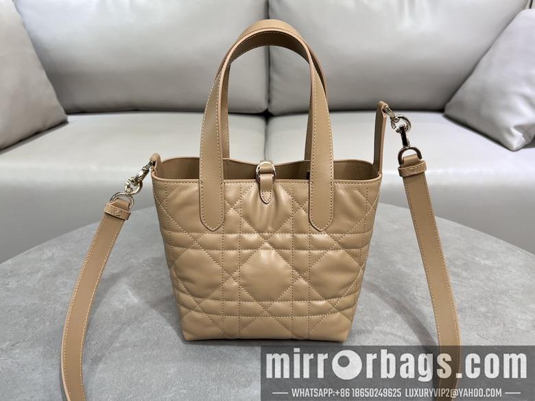 Dior Replica Bags Dior 2835 16x18x12cm yz3