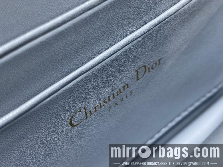 Dior Replica Bags Dior 0604 21x11x5cm wo7