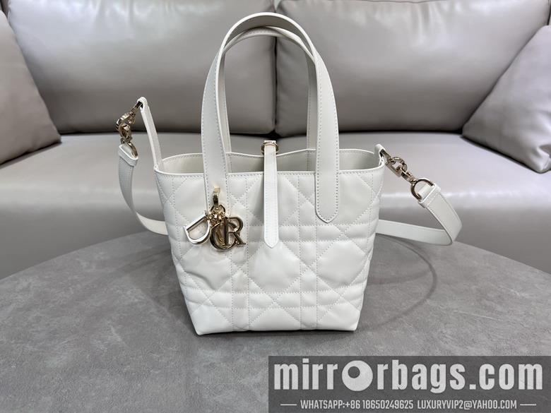 Dior Replica Bags Dior 2835 16x18x12cm yz4