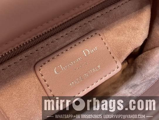 Dior Replica Bags Dior Lady M0505复古粉羊银 17cm wz