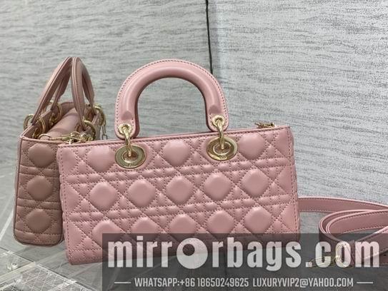 Dior Replica Bags Dior Lady M0540复古粉羊金 26x6x14cm wz