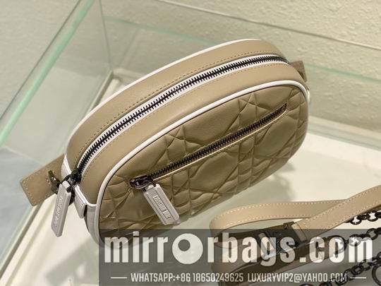 Dior Replica Bags Dior信使包 22cm yz