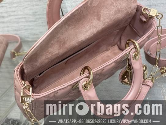 Dior Replica Bags Dior Lady M0540复古粉羊金 26x6x14cm wz