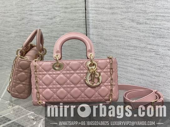 Dior Replica Bags Dior Lady M0540复古粉羊金 26x6x14cm wz