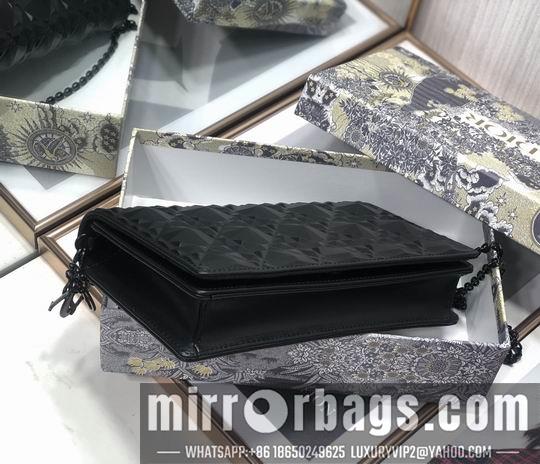 Dior Replica Bags Dior D6702钻石压纹 22x12x3cm wz