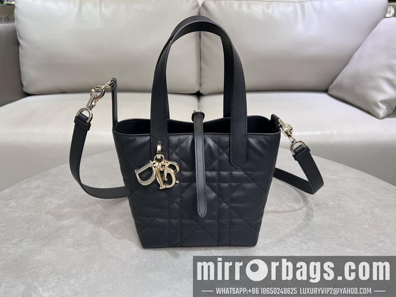 Dior Replica Bags Dior 2835 16x18x12cm yz