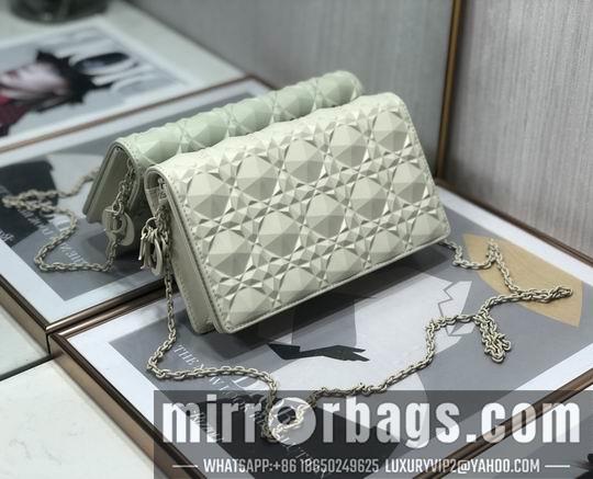 Dior Replica Bags Dior D6702钻石压纹 22x12x3cm wz