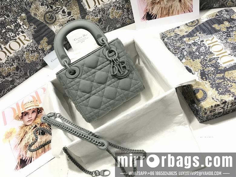 Dior Replica Bags AXM0564 17 x 15 x 7