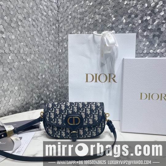 Dior Replica Bags Dior Bobby M9327 22x13x5cm wo