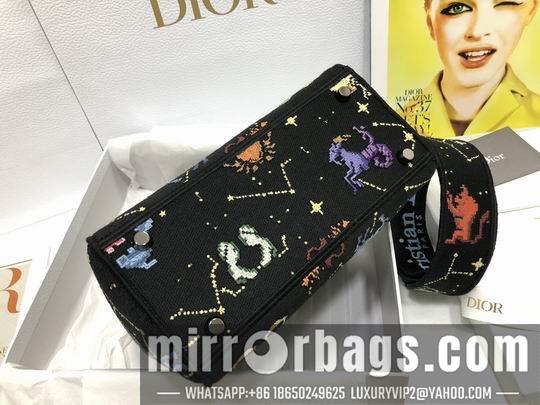 Dior Replica Bags Dior Lady刺绣星座M0565 24x20x11cm wz