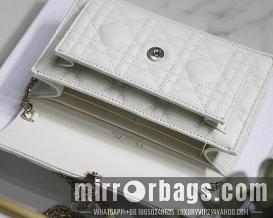 Dior Replica Bags Dior Lady链条手袋M7001 19.5x12.5x5cm wz