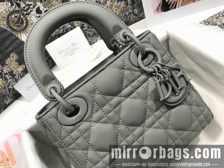 Dior Replica Bags AXM0564 17 x 15 x 7