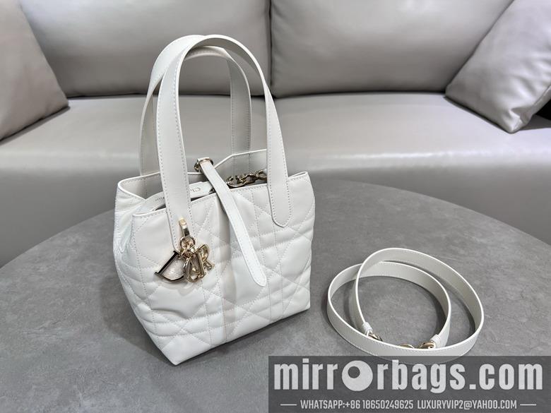 Dior Replica Bags Dior 2835 16x18x12cm yz4