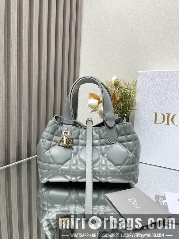 Dior Replica Bags 2822 23X15X15cm