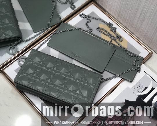 Dior Replica Bags Dior D6702钻石压纹 22x12x3cm wz