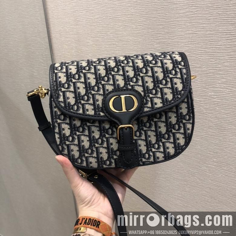 Dior Replica Bags BN2112183 22X17X6