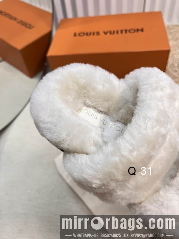 LV Replica Shoes LV sz35-40 YF1102