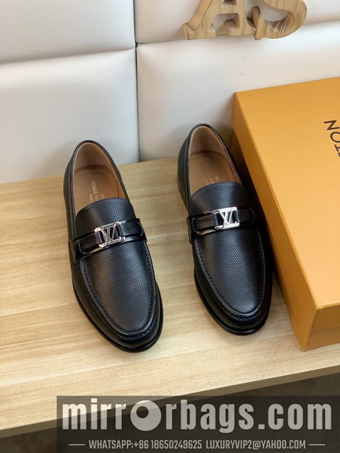 LV Replica Shoes LV SZ 38-44 22301305