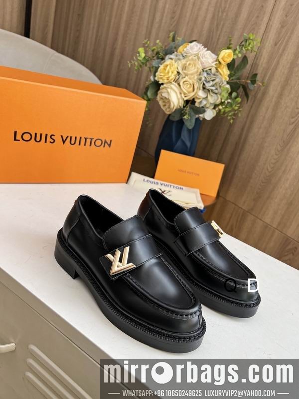 LV Replica Shoes LV colour sz35-40 GDT1202