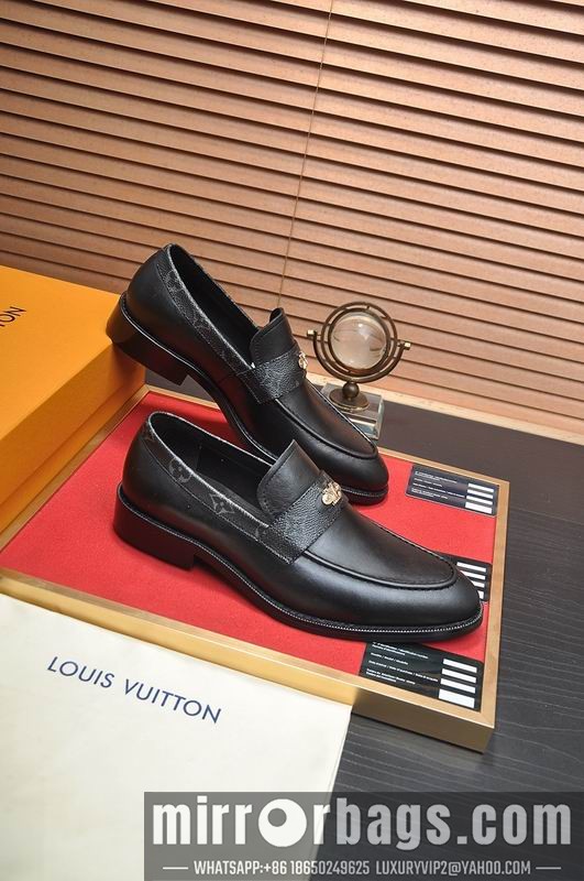 LV Replica Shoes LV sz38-45 mnf0555