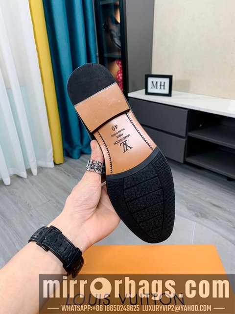 LV Replica Shoes LV SZ 38-44 22224019-20 2colors