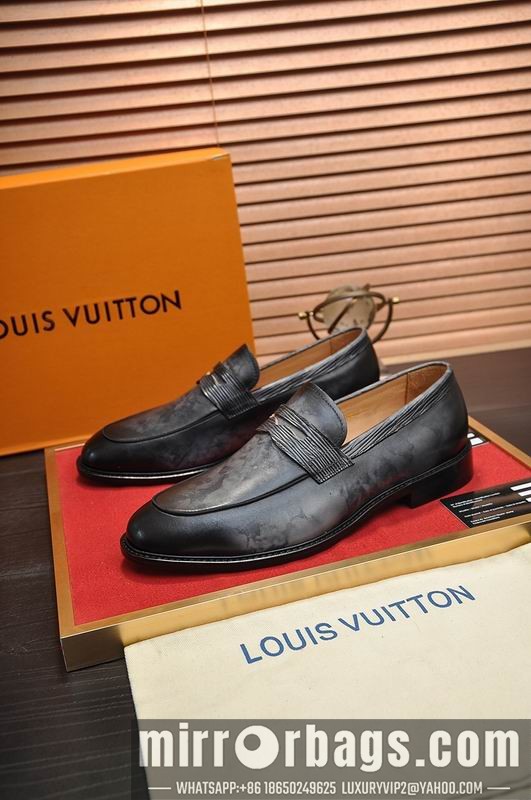 LV Replica Shoes LV sz38-45 mnf0509