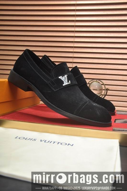 LV Replica Shoes LV sz38-45 mnf0661