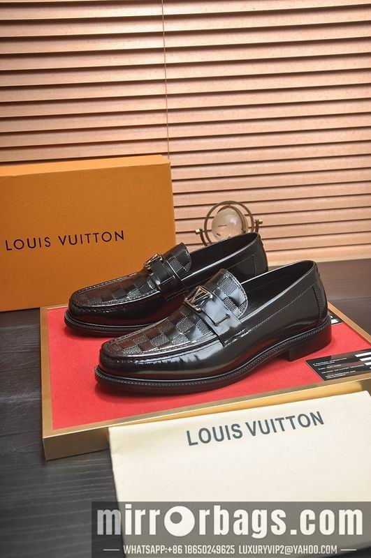 LV Replica Shoes LV sz38-45 mnf0561