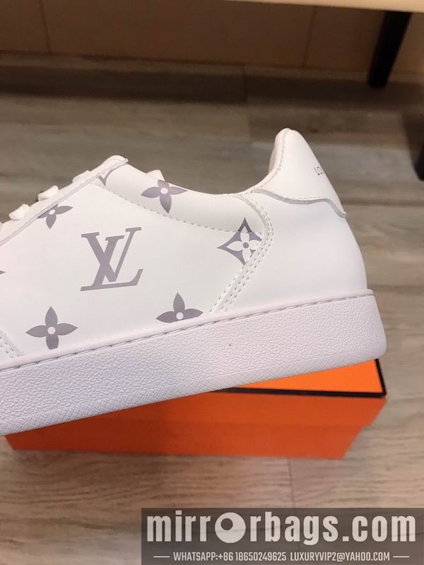 LV Replica Shoes LV sz38-44 mnf0308