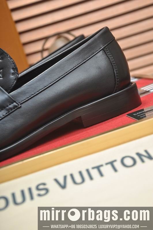 LV Replica Shoes LV sz38-45 mnf0558